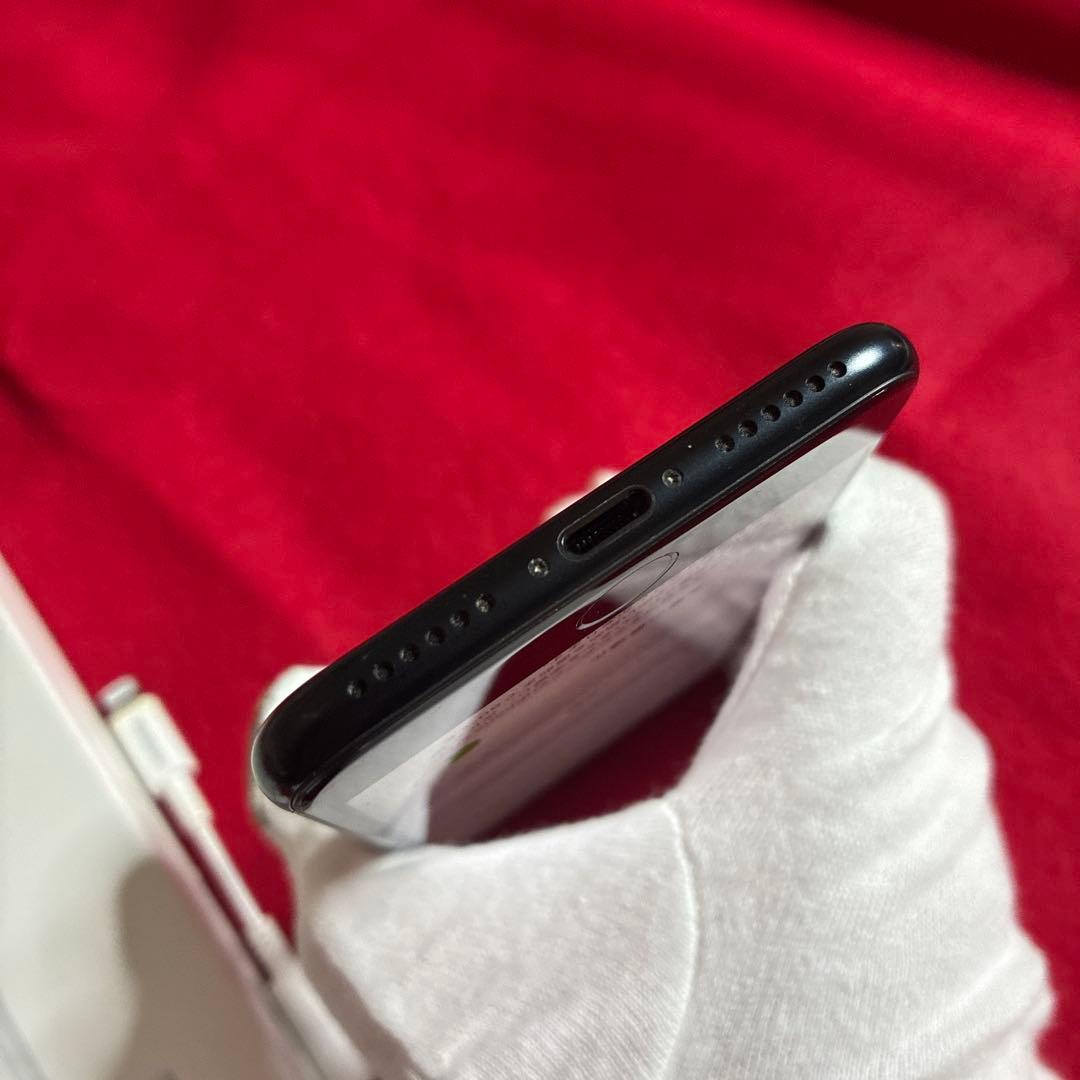 S*u様 Apple iPhone SE (第3世代) ブラック 本体⭐︎おまけ