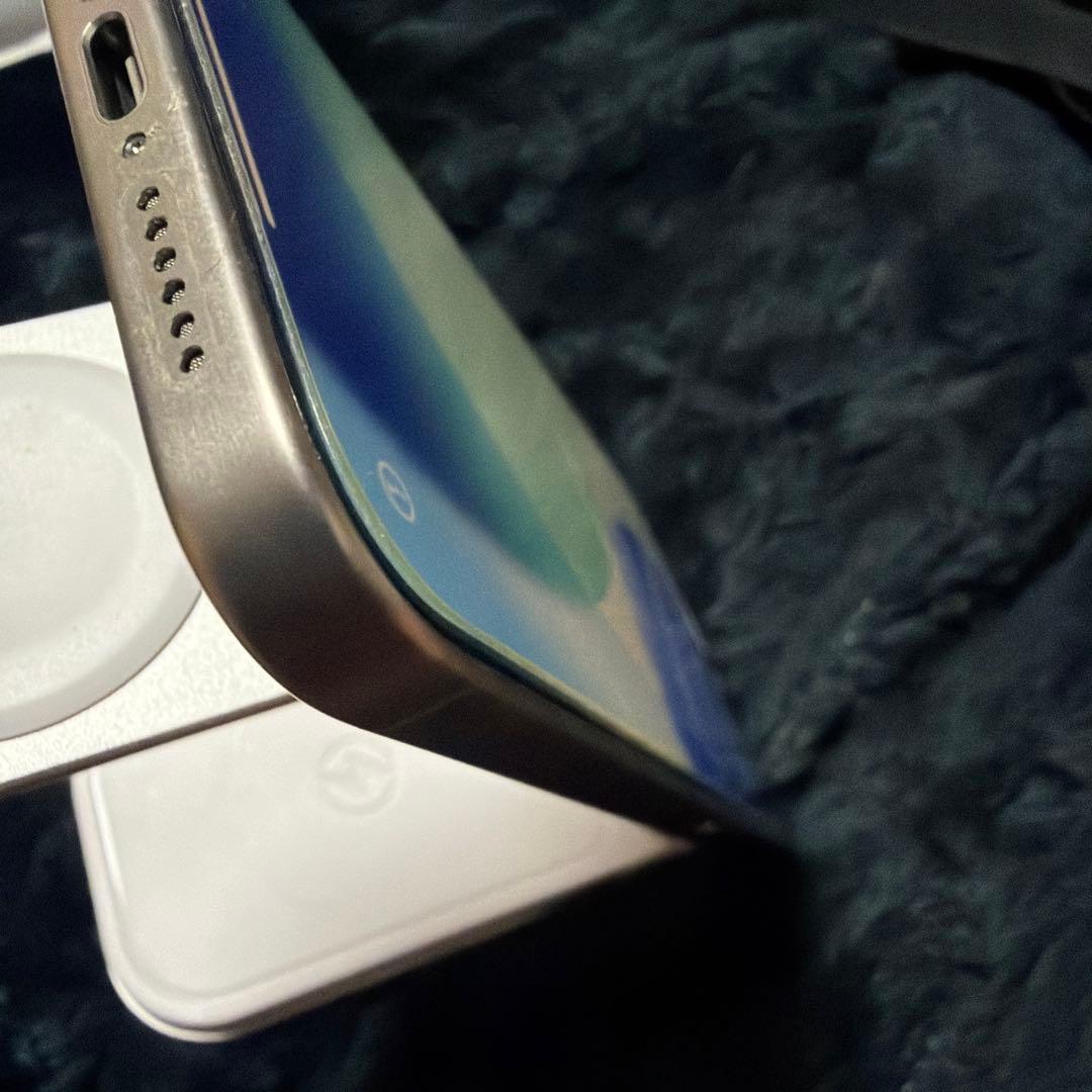 iPhone15ProMax ナチュラルチタニウム256GB 98%