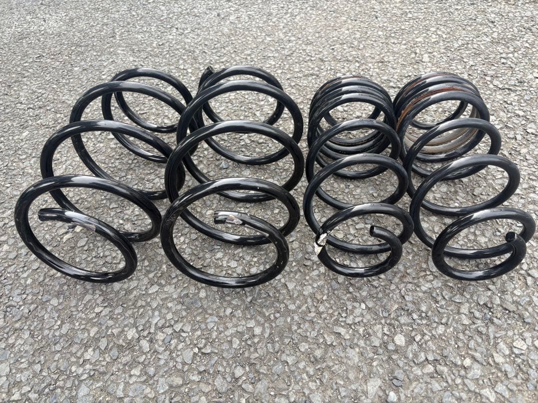 ダウンサス 30プリウス後期