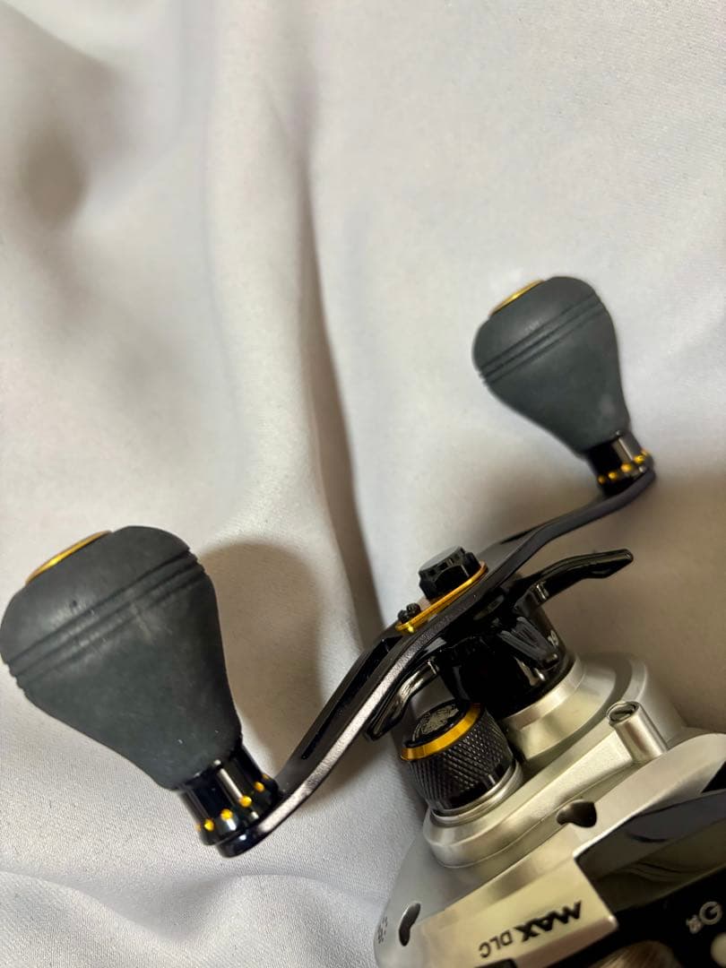 Abu Garcia MAX DLC-L ベイトリール（左）【PEライン付】