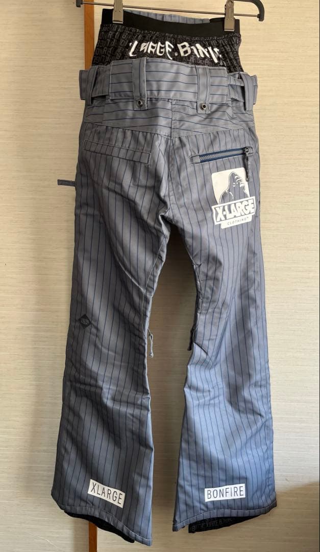 X LARGE×BONFIREスノーウェア　希少デザイン