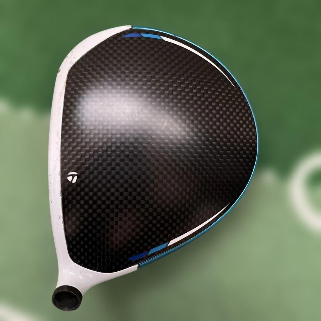 TaylorMade SIM2 ドライバー 10.5度ヘッドと純正ヘッドカバー付