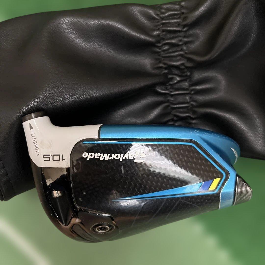 TaylorMade SIM2 ドライバー 10.5度ヘッドと純正ヘッドカバー付