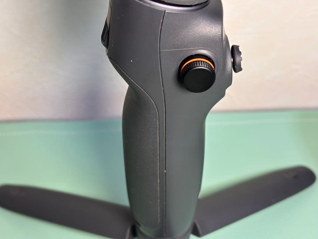 DJI Osmo Mobile 6 スタビライザー ケース&補助ライト付き