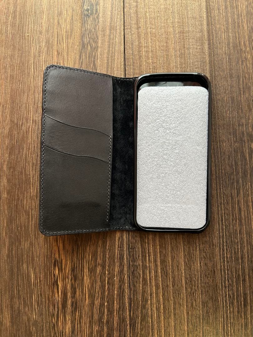 yonyonページ　スマホケース