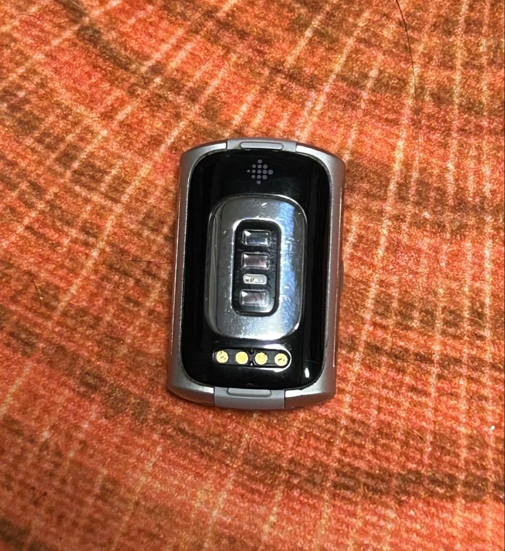 fitbit charge6（本体・外箱のみ）