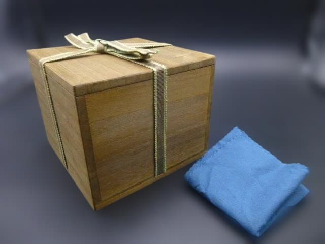 楽吉左衛門　七代　長入　赤茶碗／銘「月桂」／裏千家八代　又玄斎一燈極め箱