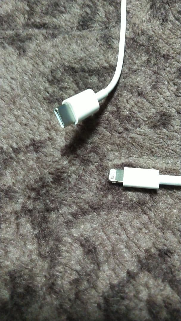 「画面傷無」Apple iPad Air 第2世代 9.7インチ シルバー 本体