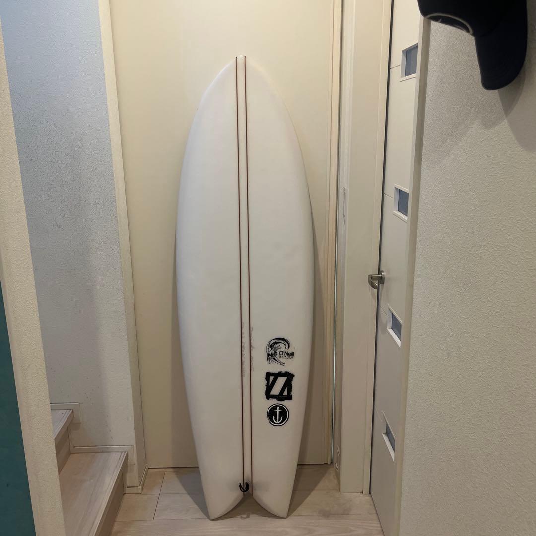 ゼブラサーフボード ツインフィッシュ　バンブルビー　5'10