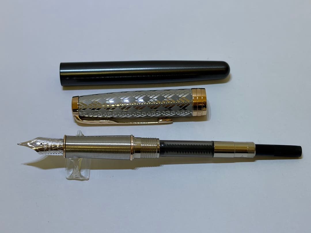 パーカー万年筆　ソネットプレミアムメタル&グレイPGT 細字