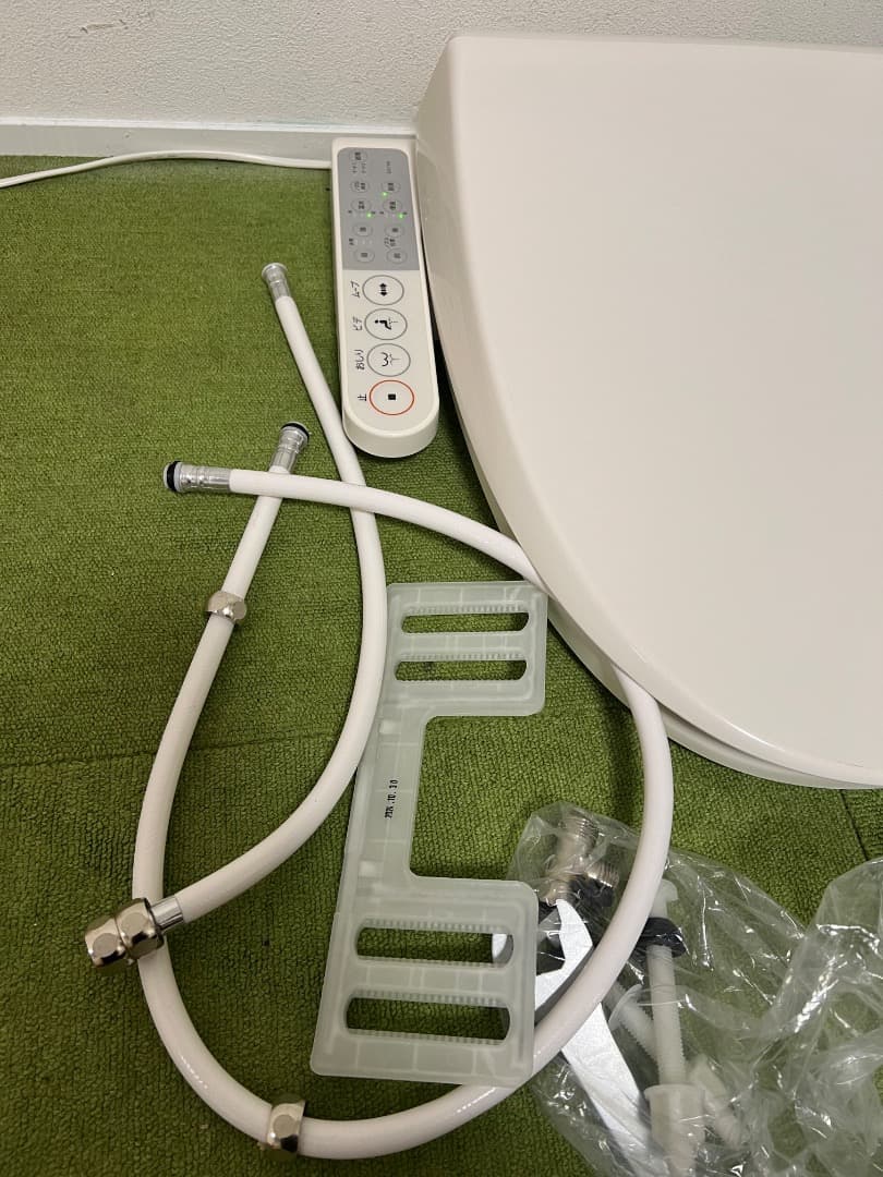 新品 未使用 2024年製 TOSHIBA 温水洗浄便座 SCS-T161