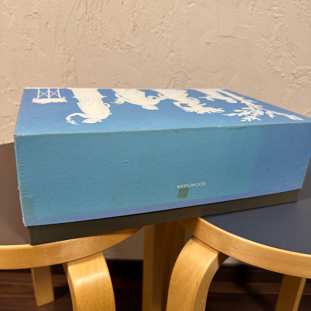 ウェッジウッド　ヴェラ・ウォン　ペアカップ＆ソーサー　プレート