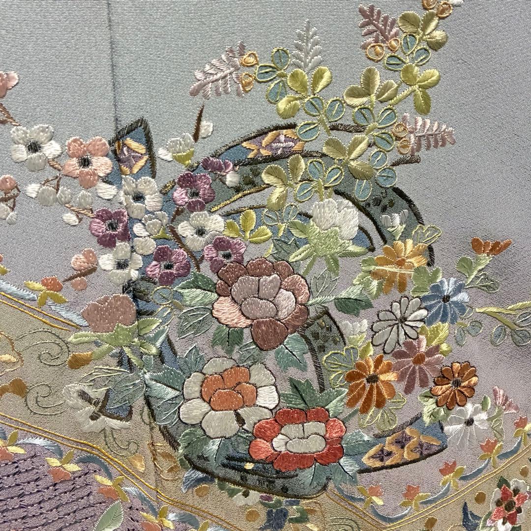 D193 訪問着　汕頭・蘇州刺繍　総刺繍　花模様　正絹　着物　袷