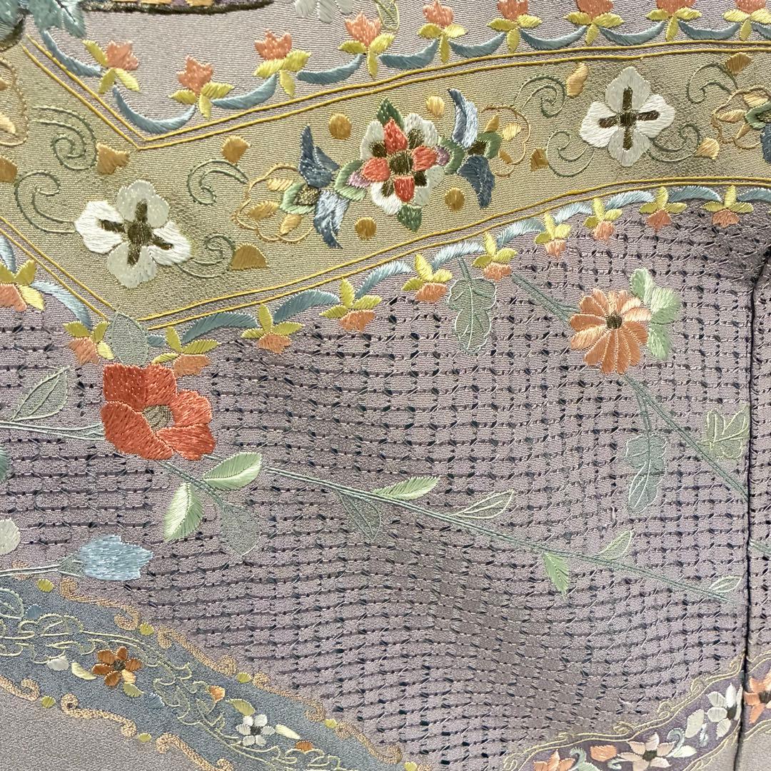 D193 訪問着　汕頭・蘇州刺繍　総刺繍　花模様　正絹　着物　袷