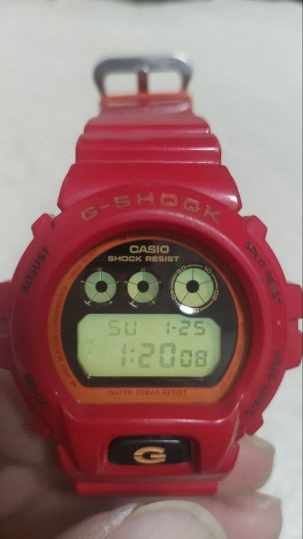 レアカラー G-SHOCK DW-6900CB オレンジ
