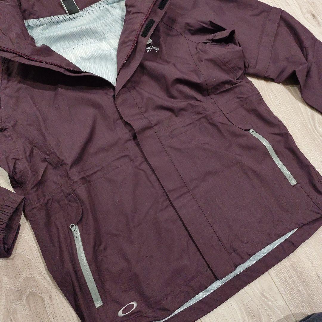 【未使用】OAKLEY バーガンディ フード付きジャケット 撥水加工