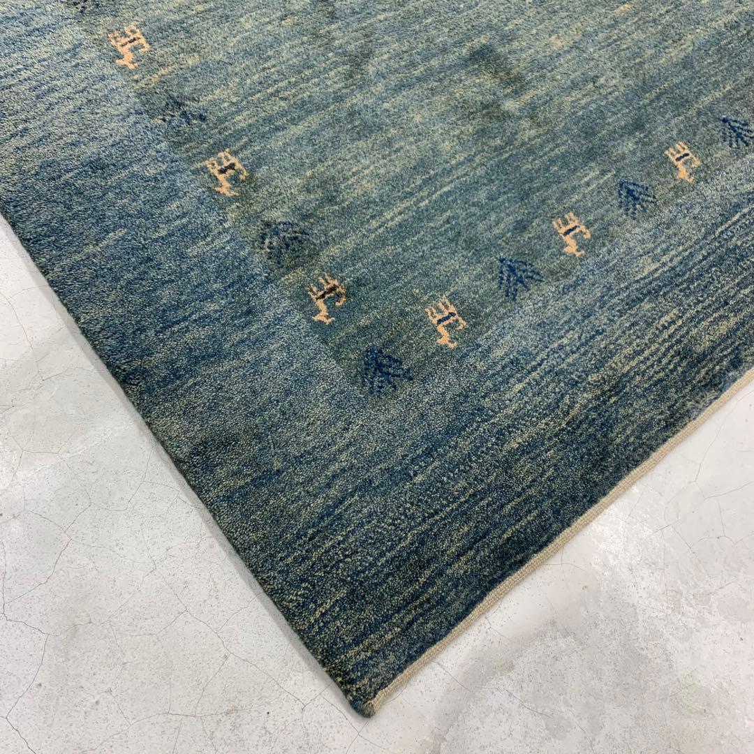 ギャッベ トライバルラグ 青系グラデーション