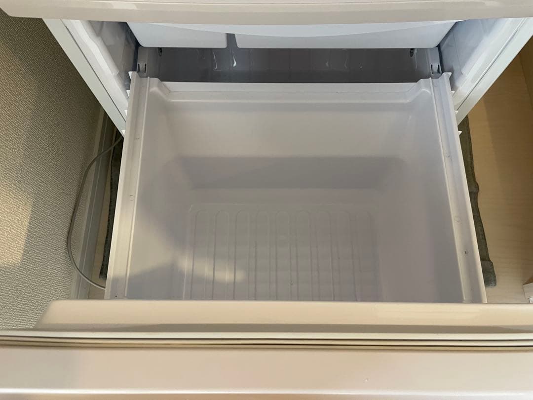 シャープ プラズマクラスター 2ドア冷蔵庫 ホワイト 137L