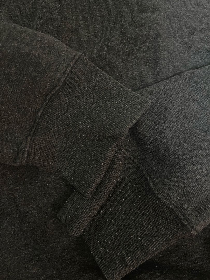 AMI PARIS アミ パリス スウェットシャツ