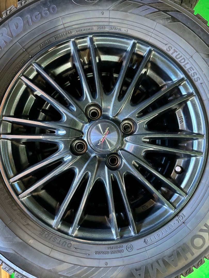 スタッドレスタイヤホイール付185/70R14ヨコハマ　アイスガード6 4本