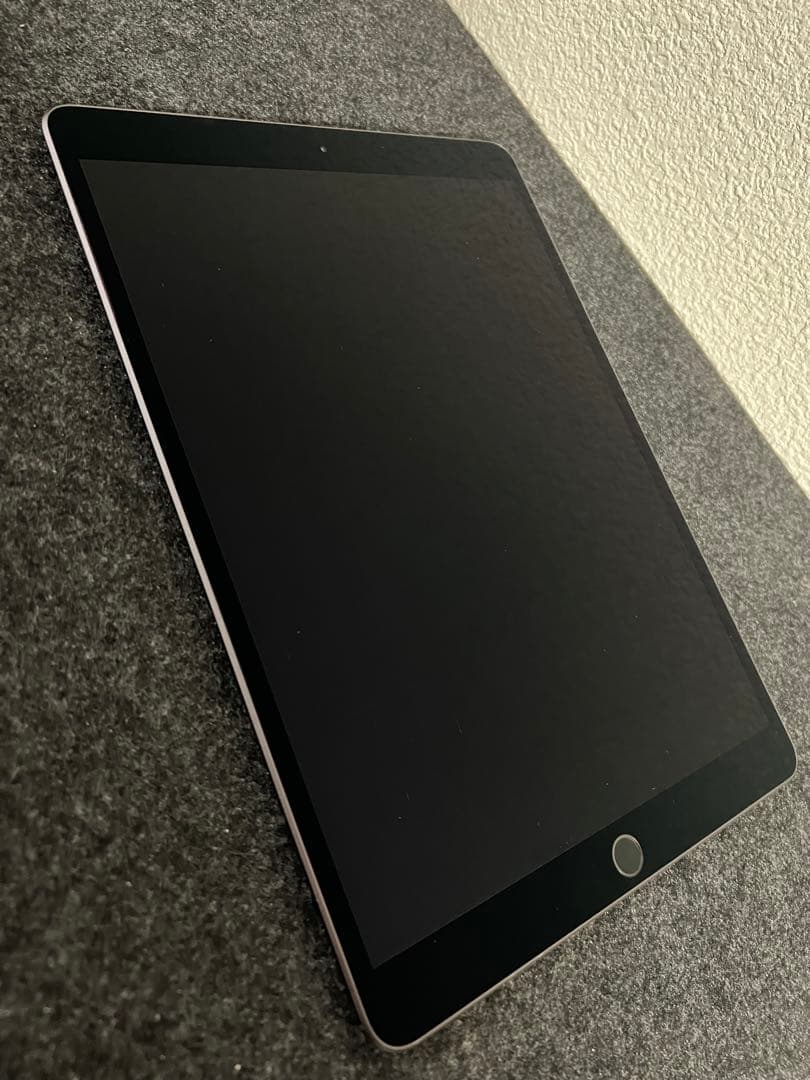 iPad Air 第3世代 Wi-Fiモデル 本体 64GB グレー