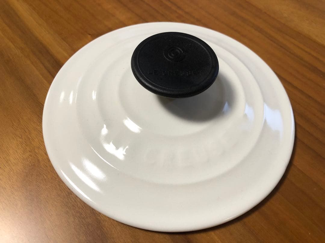 美品　ルクルーゼ　ココットロンド14センチ　ホワイト　レア品