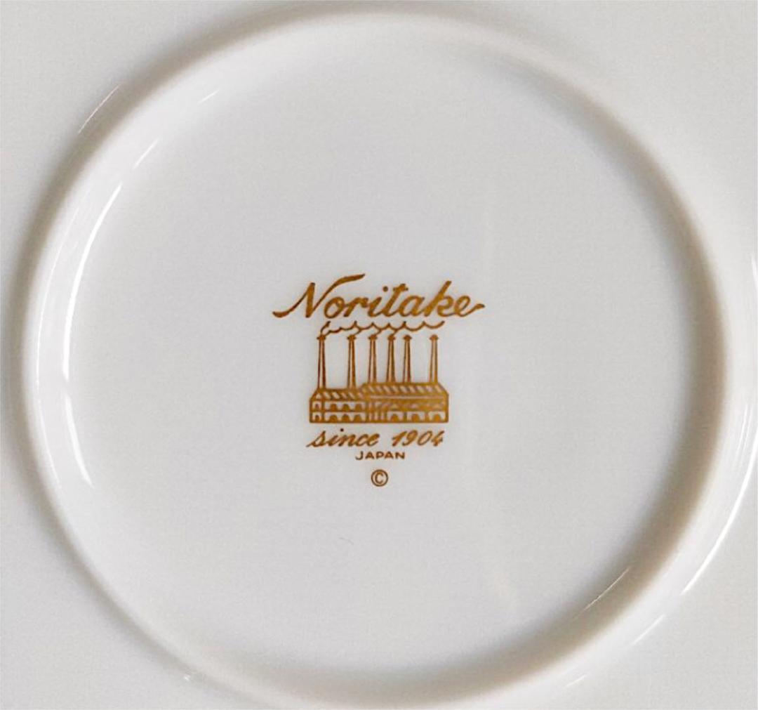 ノリタケホワイトディナープレート２枚 金彩ホワイトプレート 大皿 ランチプレート