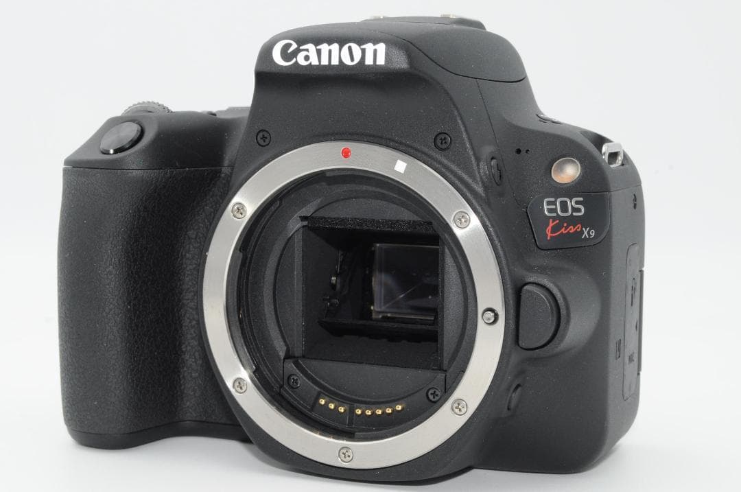 ☆新品クラス⑨☆冬SALE☆ Canon EOS Kiss x9 ダブルレンズ