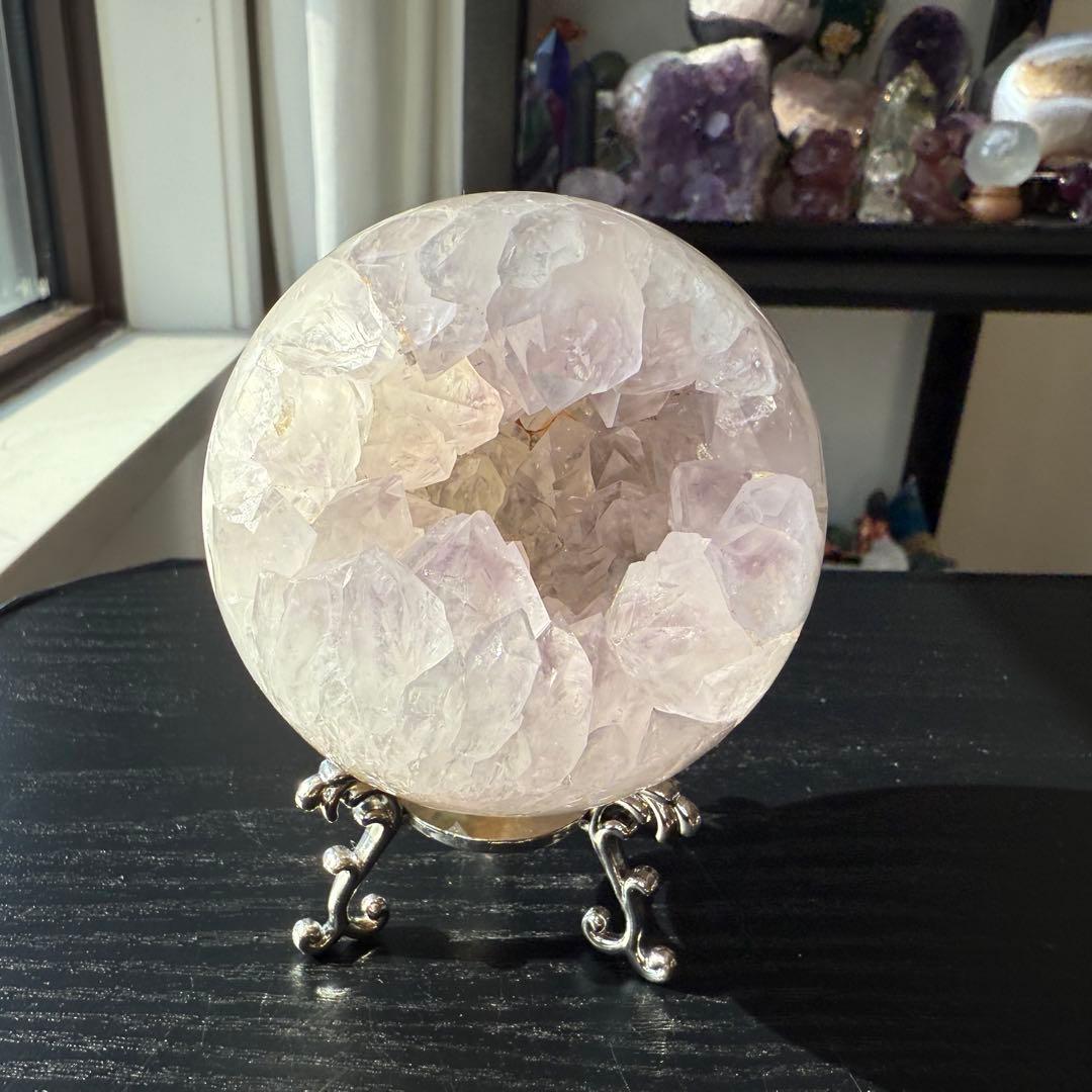 天然石アメジストの笑い口　置物　スフィアNO.120305