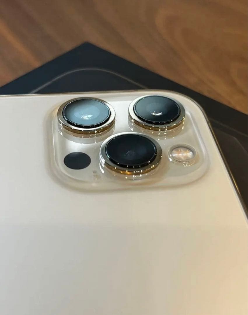 や*ん様 iPhone 12 Pro Max ゴールド 256 GB