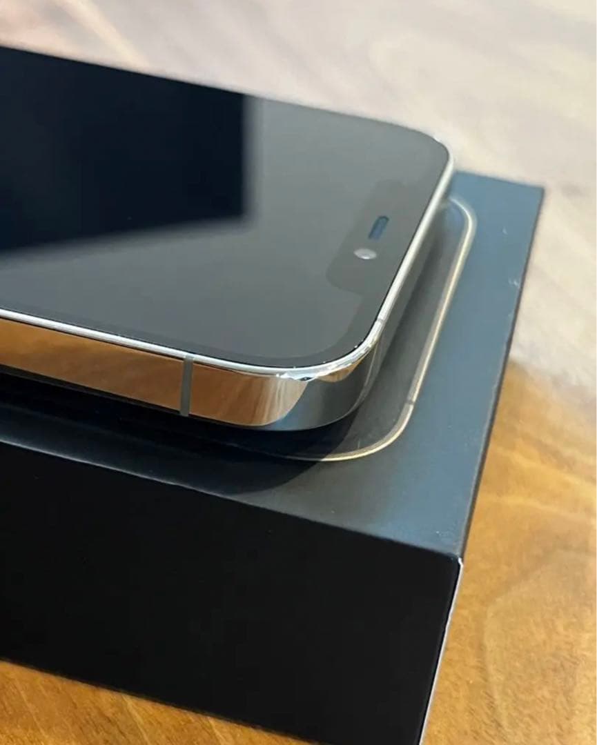 や*ん様 iPhone 12 Pro Max ゴールド 256 GB