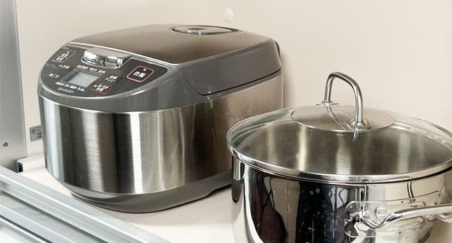 シャープ炊飯器 5.5合 黒圧釜 球面炊き KS-S10J-S