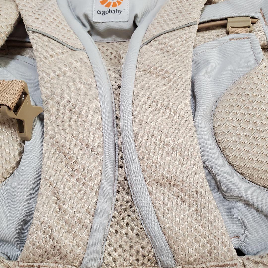 ②ergobaby エルゴベビー オムニブリーズ サンドベージュ 抱っこ紐