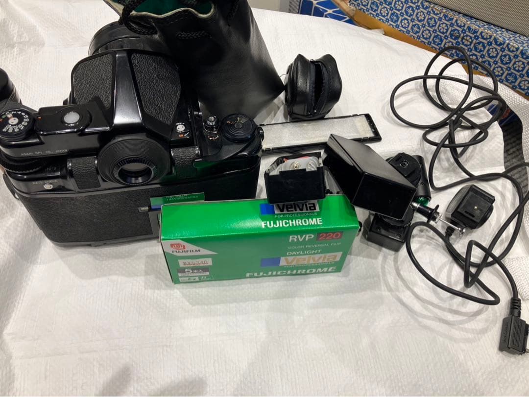 PENTAX67Ⅱ 中判フィルムカメラ 木製グリップ、部品付き