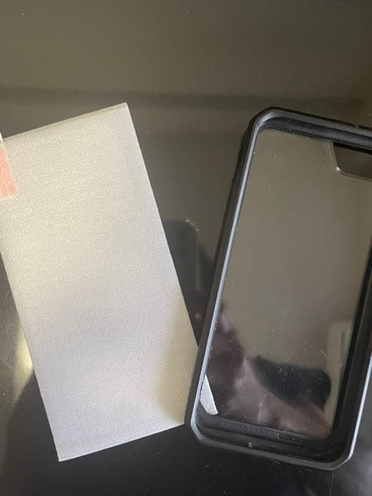 iPhone8 64 GB 超美品　カバー　保護シートつき