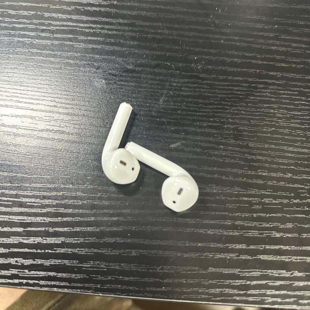 Apple AirPods エアーポッズ 第2世代 with Wireless…