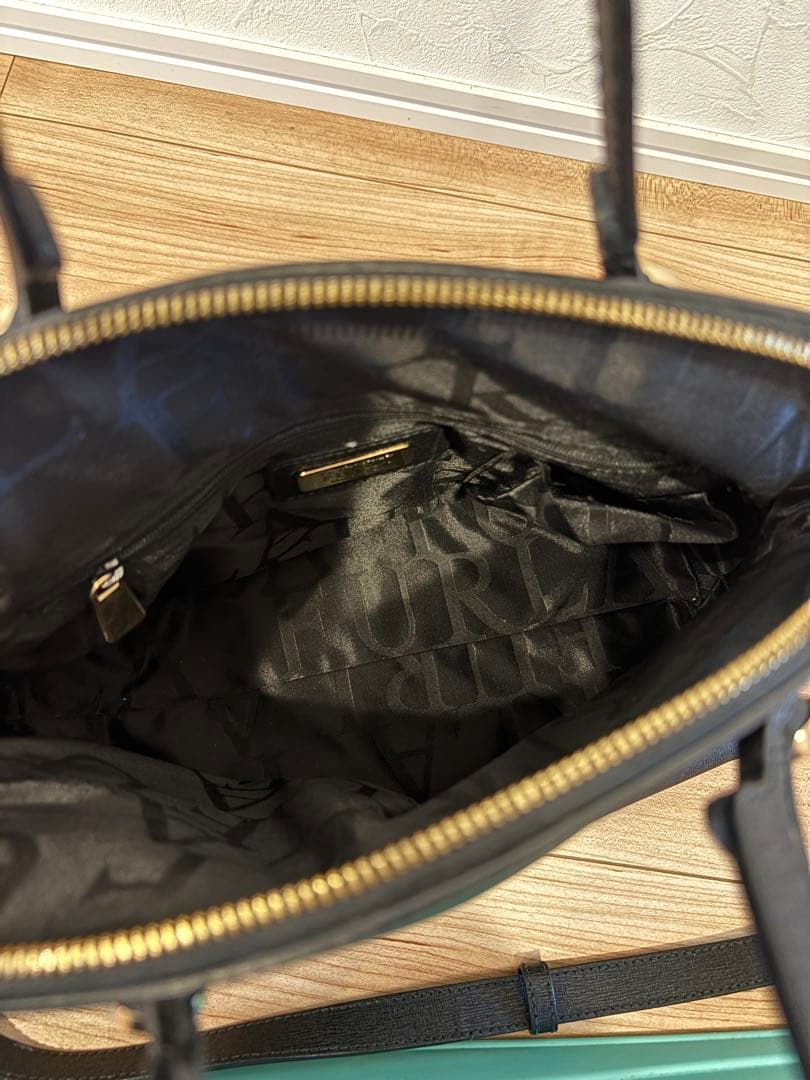 正規品　FURLA フルラ パイパー ブラック　黒　卒園式　卒業式　鞄　バッグ