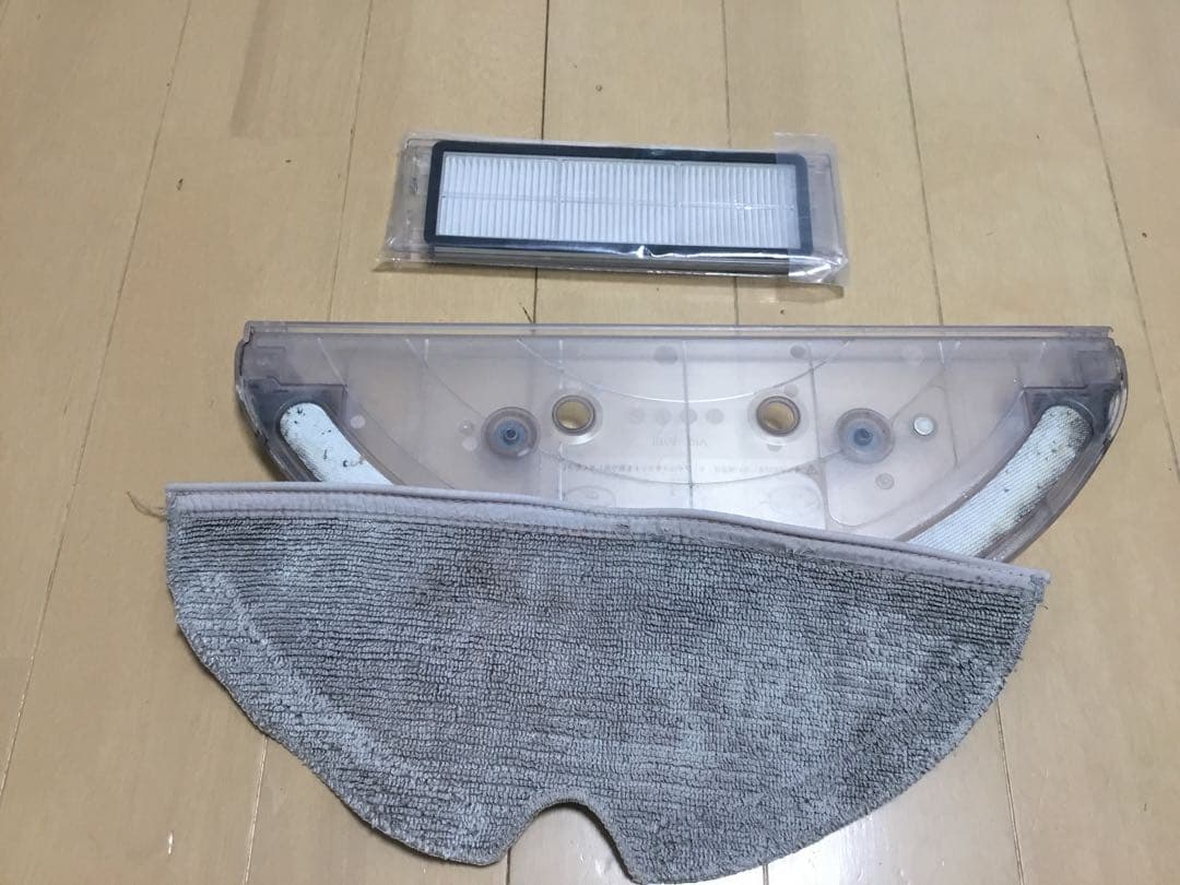 中古　Roborock S6 MaxVのロボット掃除機　新品取り替え部品付き