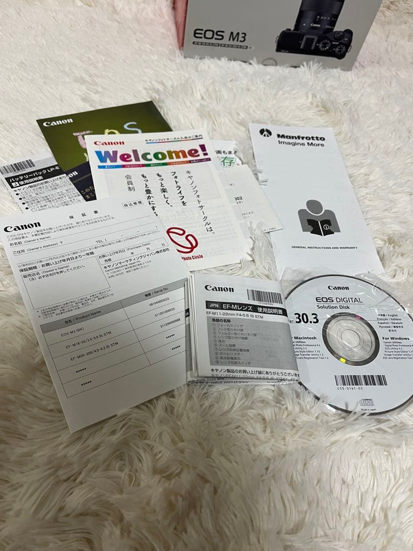 【極美品】Canon EOS M3 ブラック ダブルレンズキット バッテリー２個