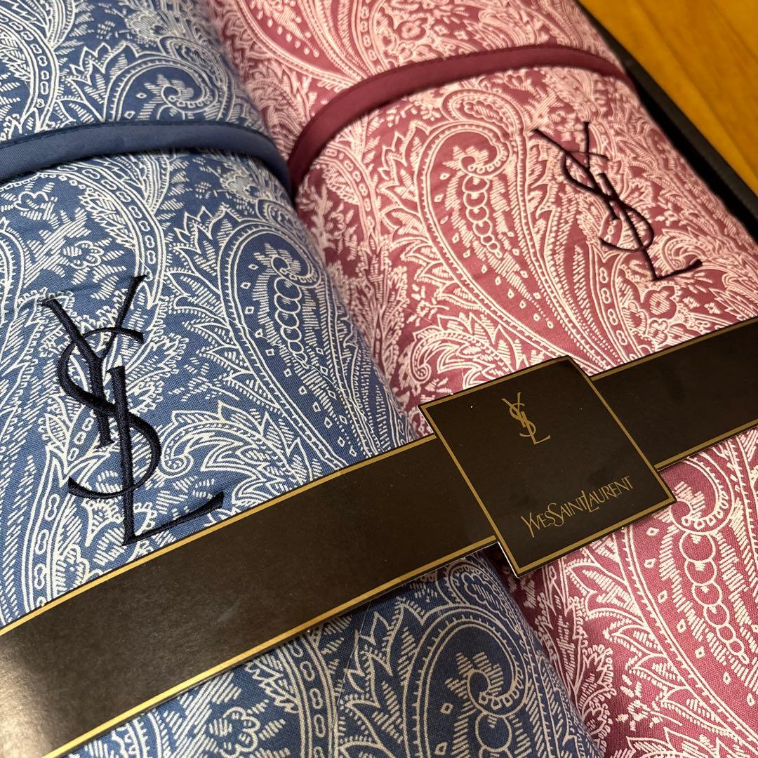 イヴサンローラン YSL 軽くて心地良い 肌掛布団 2枚セット ペイズリー柄