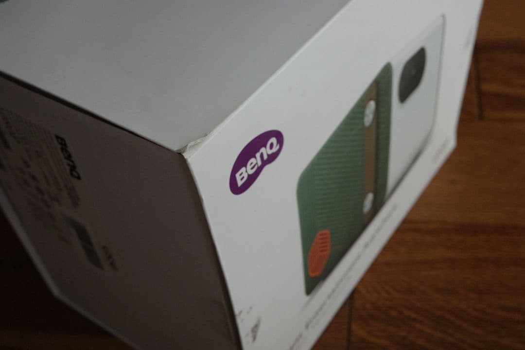 BenQ GS50 フルHD画質 モバイルLEDプロジェクター（別売品の三脚付）