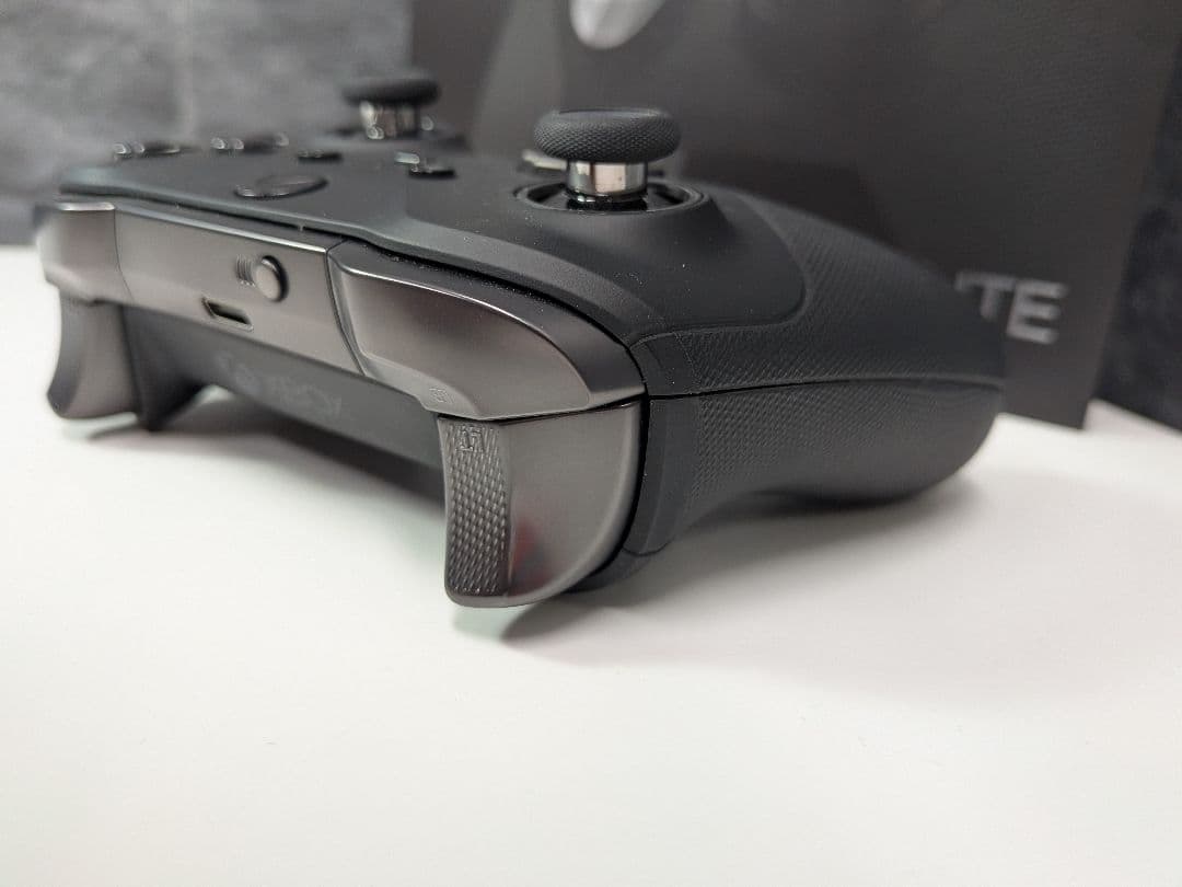 極美品 Xbox Elite ワイヤレスコントローラー Series 2