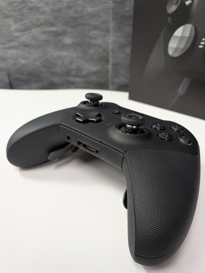 極美品 Xbox Elite ワイヤレスコントローラー Series 2