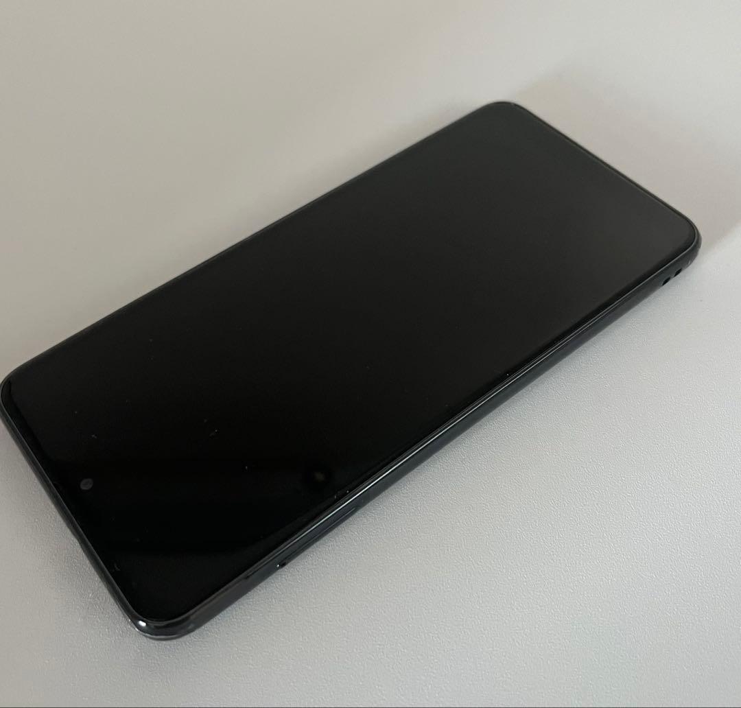 au ほぼ未使用Galaxy A21 SC-42A 64Gブラック透明　ケース付