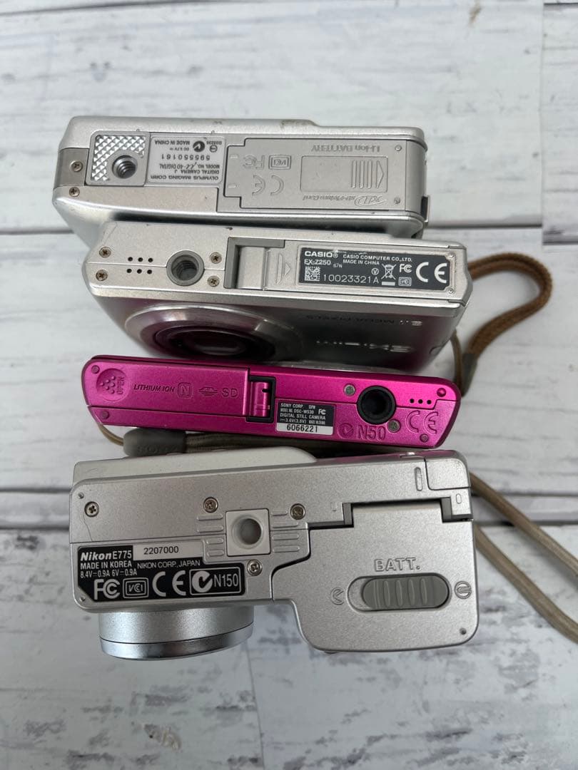 CASIO EXILIM EX-Z250などまとめて4台(K4)