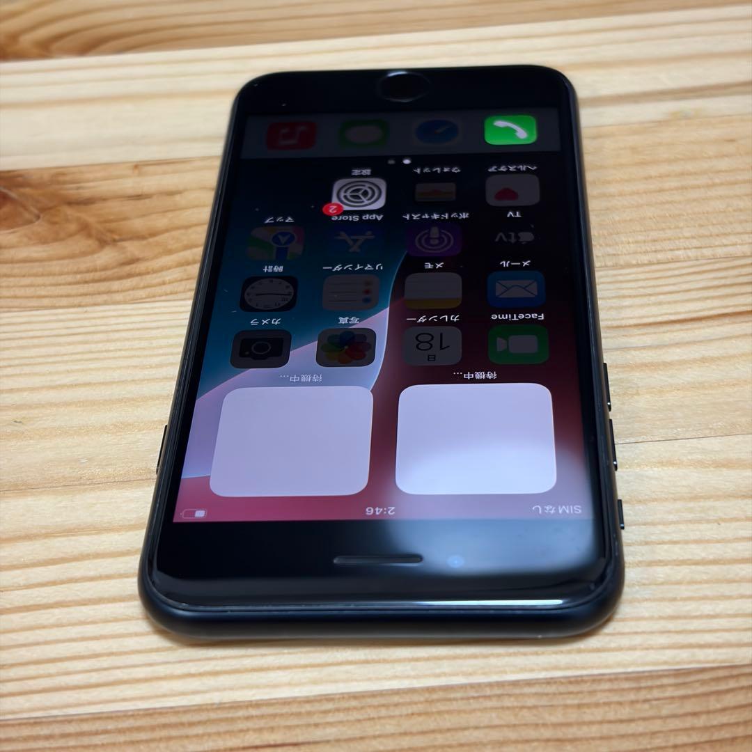 バッテリー新品　iPhoneSE第3世代64GB SIMフリー　美品