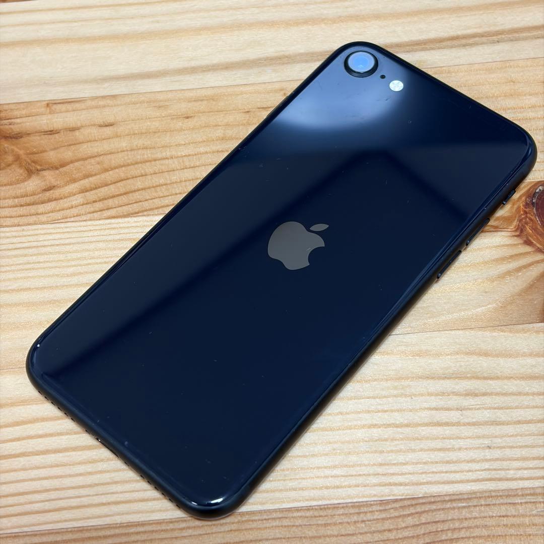 バッテリー新品　iPhoneSE第3世代64GB SIMフリー　美品