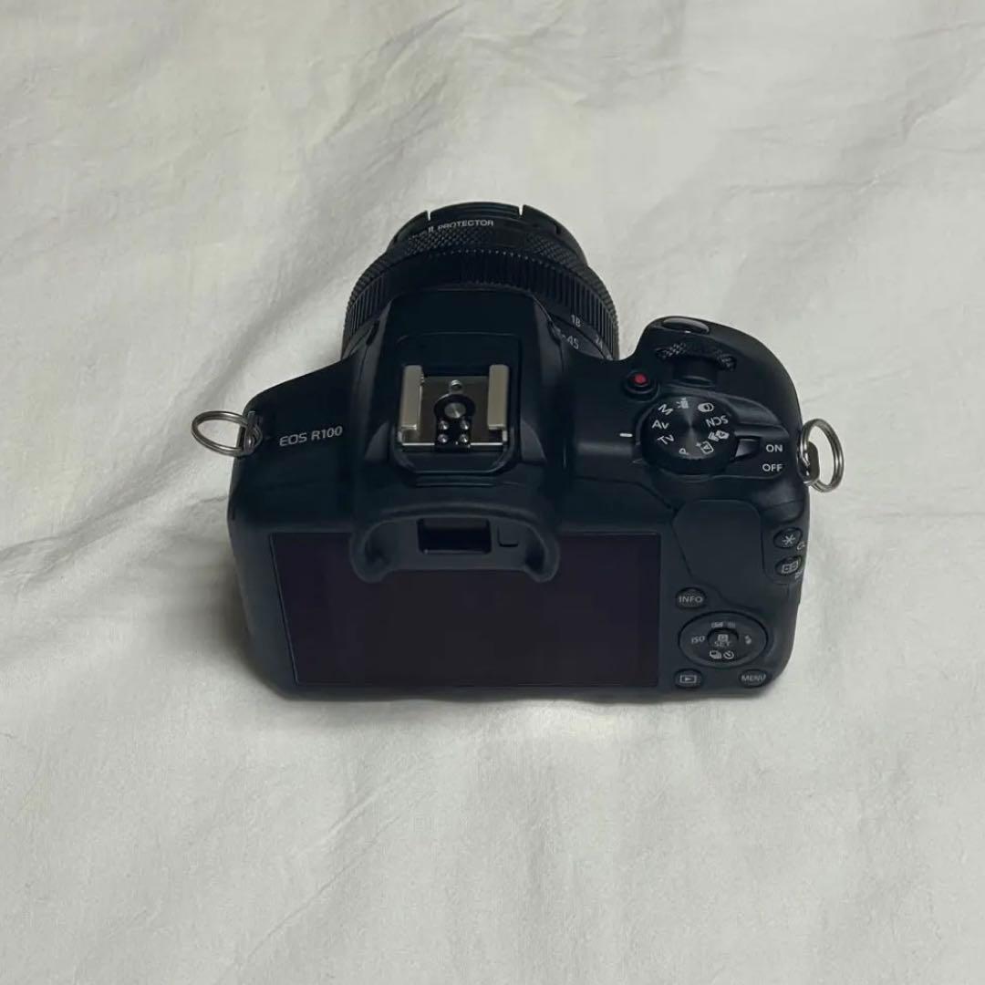 【美品】EOS R100 RF-S18-45 IS STMレンズキット