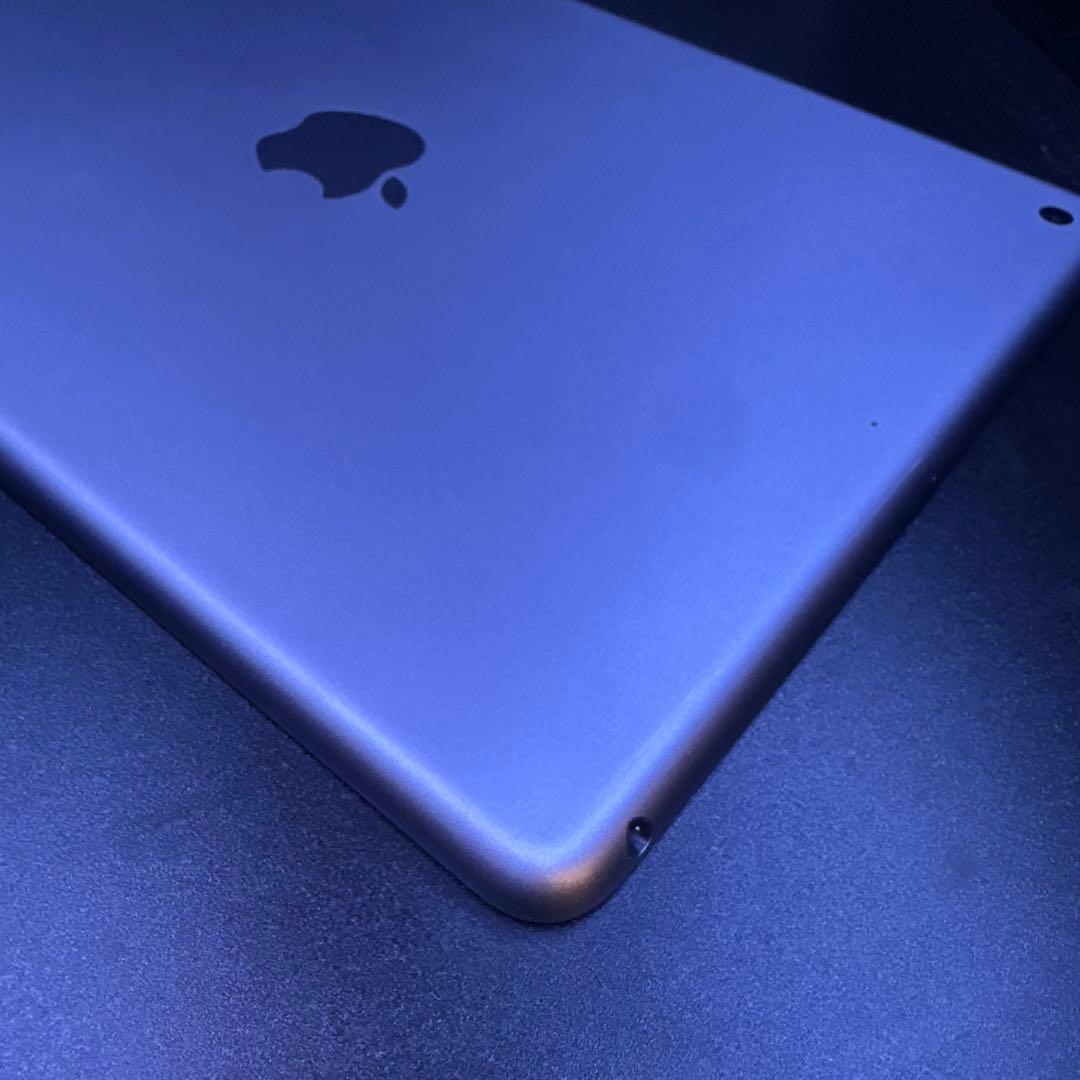 プ*ぇ様 iPad 第6世代 128GB スペースグレイ WIFIモデル 中古