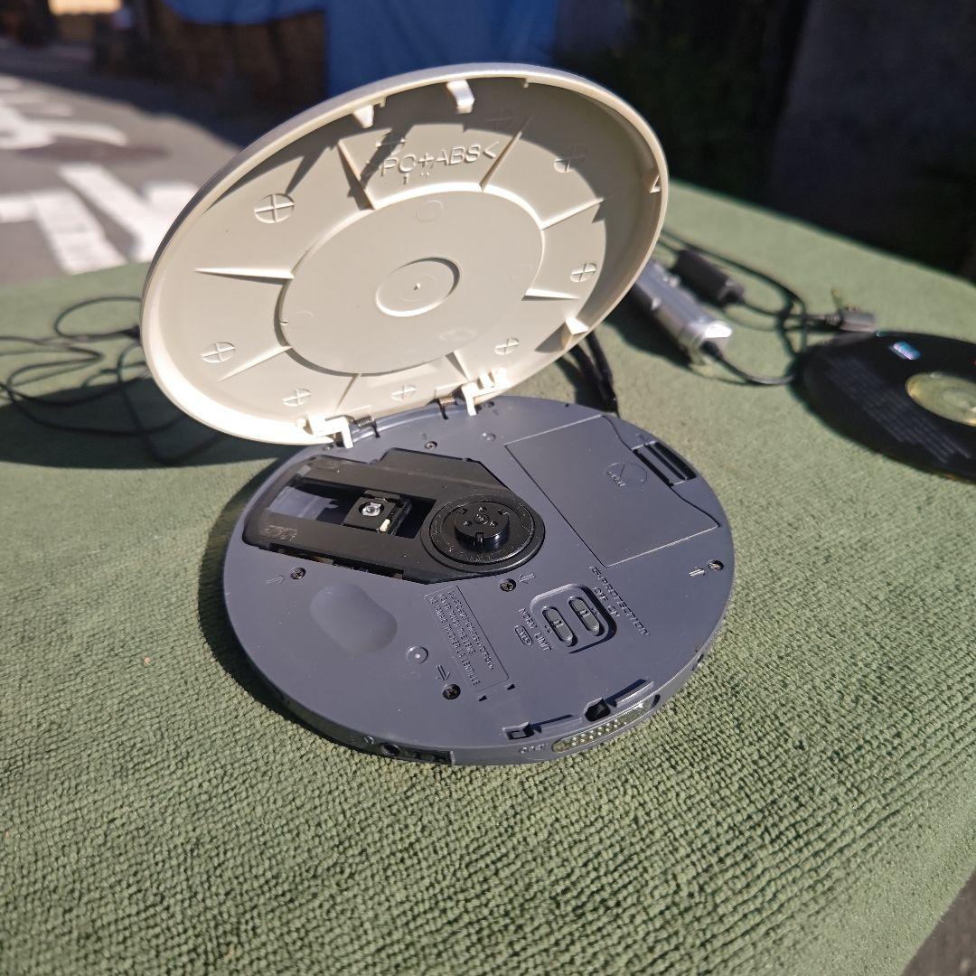 Sony ポータブルCD　TV AM FMラジオ プレーヤー D-FJ787